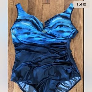 Miraclesuit Women's Swimsuit  Plus Size 24W One-Piece Navy Blue Tie Die